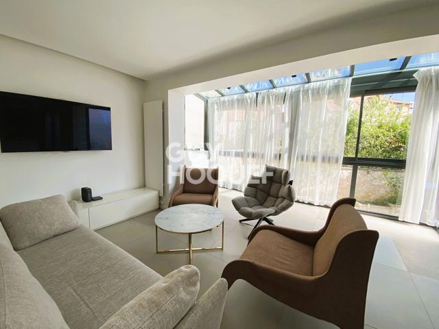 Maison 8 pièces 198 m²