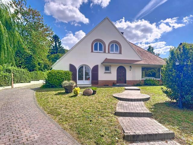 Maison 8 pièces 198 m²