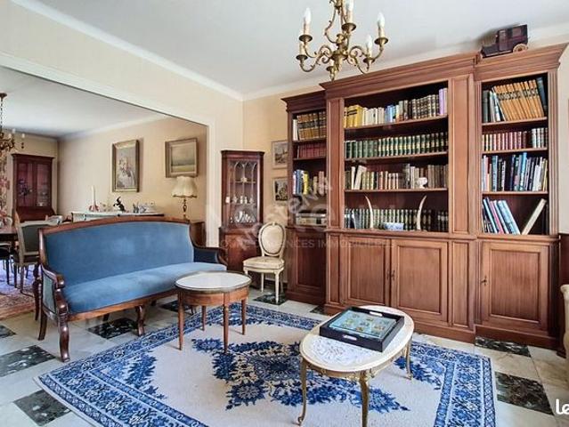 Maison 8 pièces 198 m²