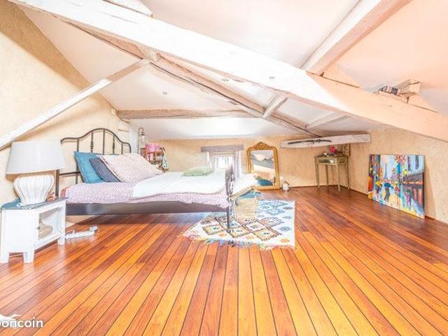 Maison 8 pièces 198 m²