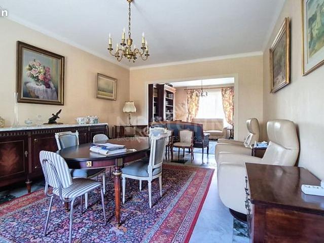 Maison 8 pièces 198 m²