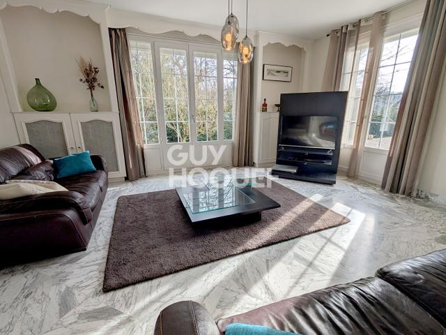 Maison 8 pièces 198 m²