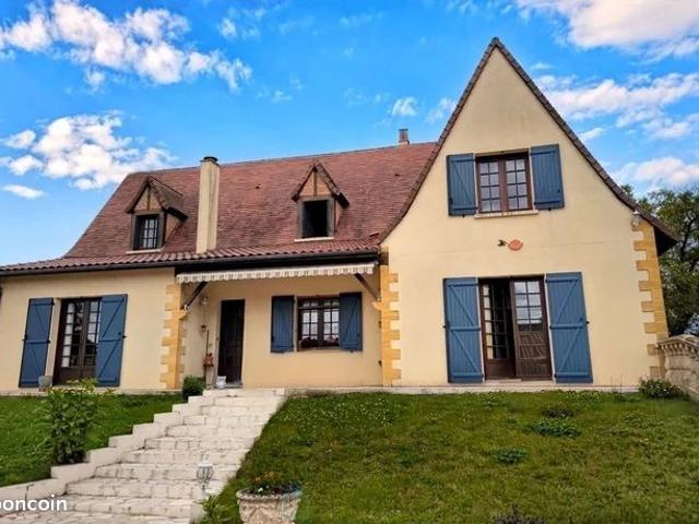 Maison 8 pièces 198 m²