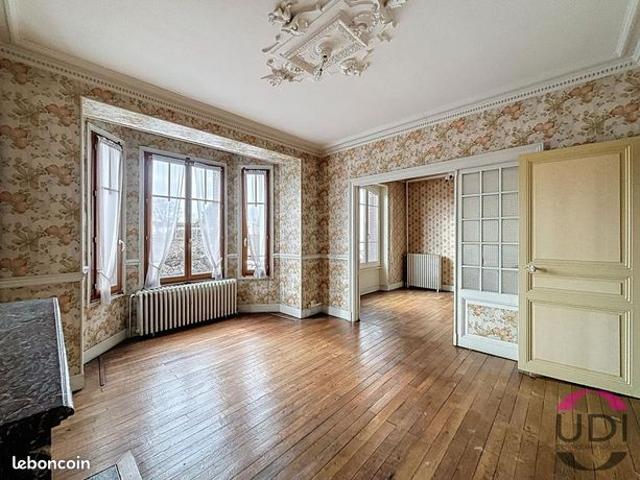 Maison 8 pièces 198 m²