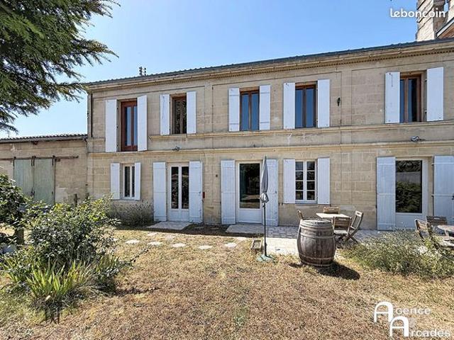 Maison 8 pièces 199 m²