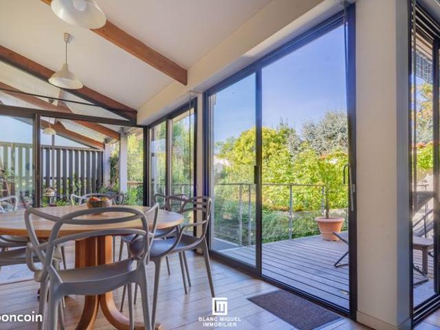 Maison 8 pièces 199 m²