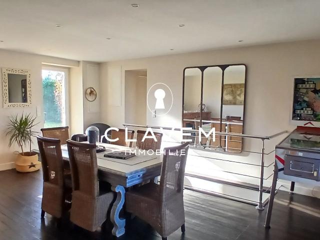Maison 8 pièces 199 m²