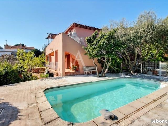Maison 8 pièces 199 m²