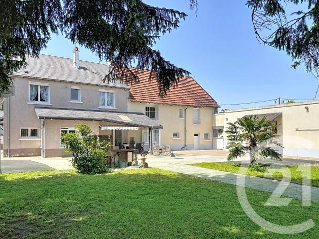 Maison 8 pièces 199 m²