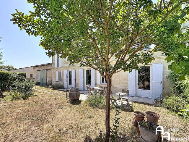 Maison 8 pièces 199 m²