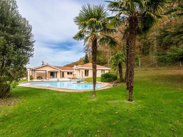 Maison 8 pièces 199 m²