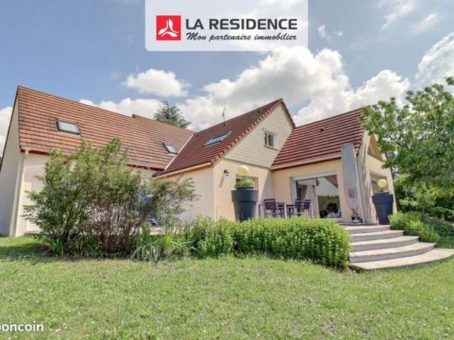 Maison 8 pièces 199 m²