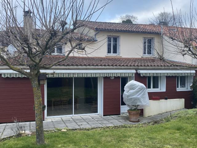 Maison 8 pièces 199 m²