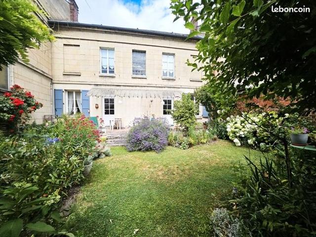 Maison 8 pièces 190 m²