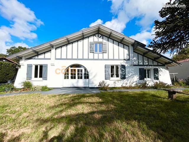 Maison 8 pièces 190 m²