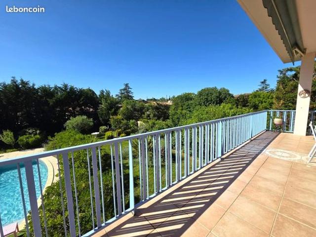 Maison 8 pièces 190 m²