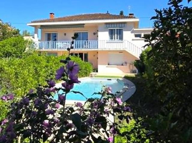 Maison 8 pièces 190 m²