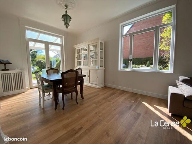Maison 8 pièces 190 m²