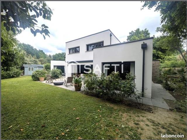 Maison 8 pièces 190 m²
