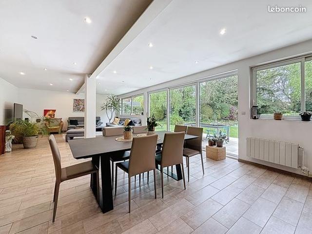 Maison 8 pièces 190 m²