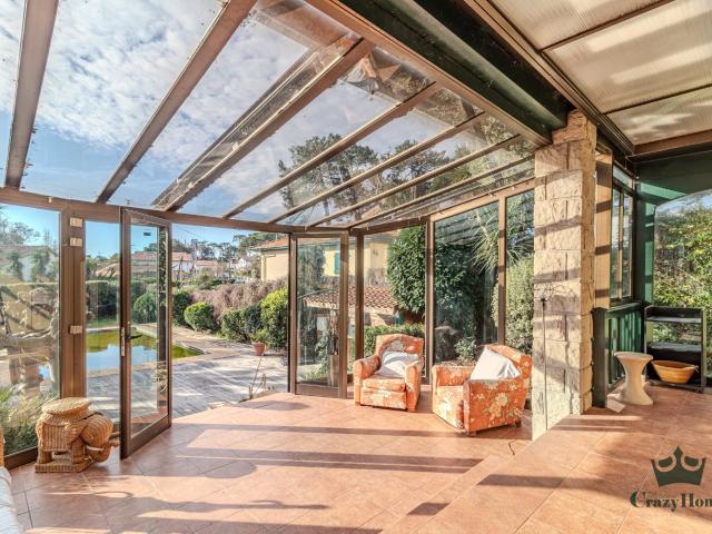 Maison 8 pièces 240 m²