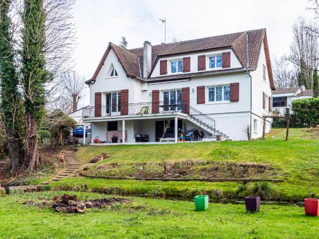 Maison 8 pièces 171 m²