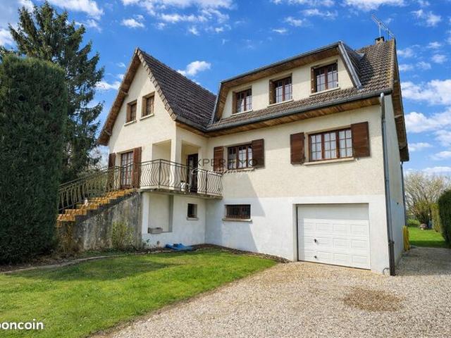 Maison 8 pièces 190 m²