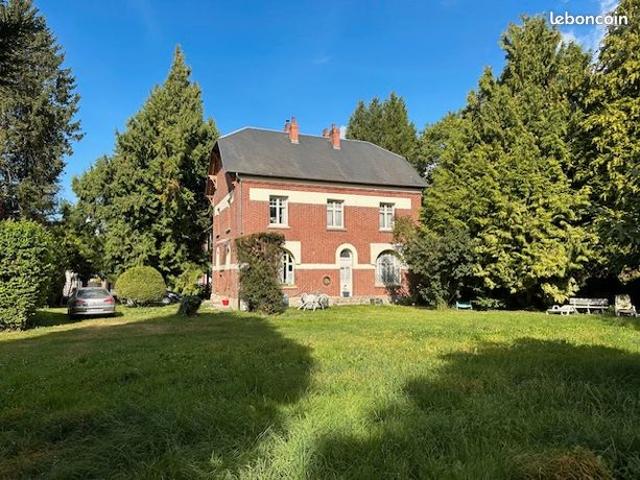 Maison 8 pièces 190 m²