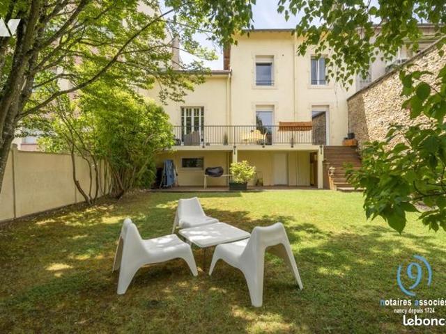Maison 8 pièces 190 m²