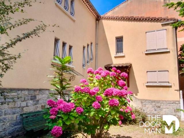 Maison 8 pièces 190 m²