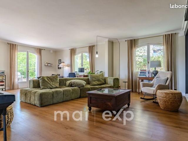 Maison 8 pièces 190 m²