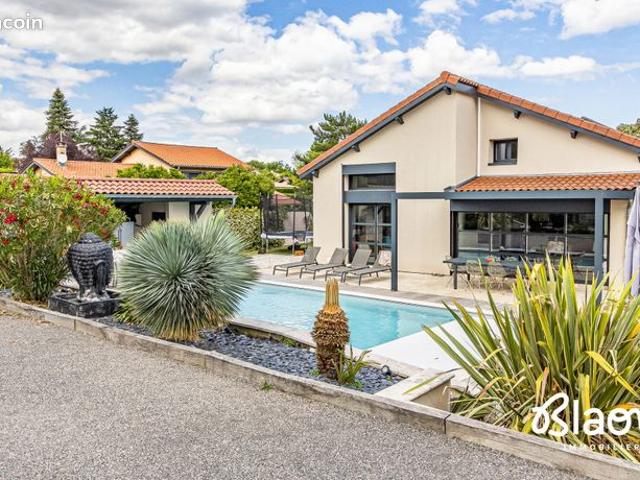 Maison 8 pièces 190 m²