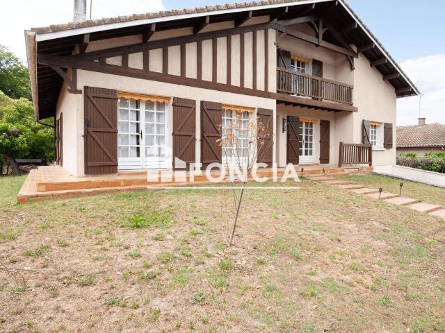 Maison 8 pièces 190 m²