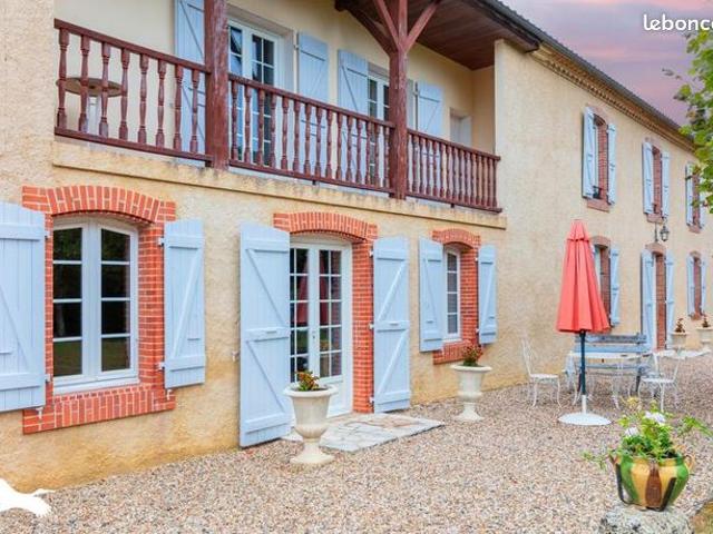 Maison 8 pièces 190 m²