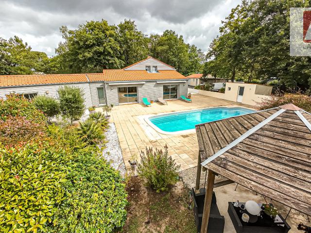 Maison 8 pièces 190 m²