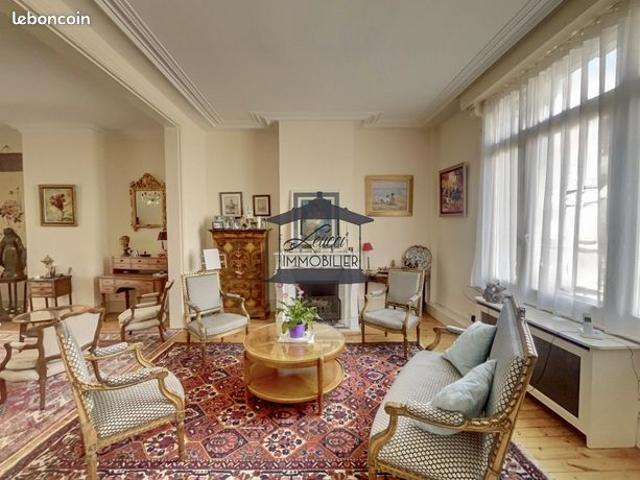 Maison 8 pièces 190 m²