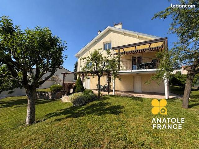 Maison 8 pièces 190 m²