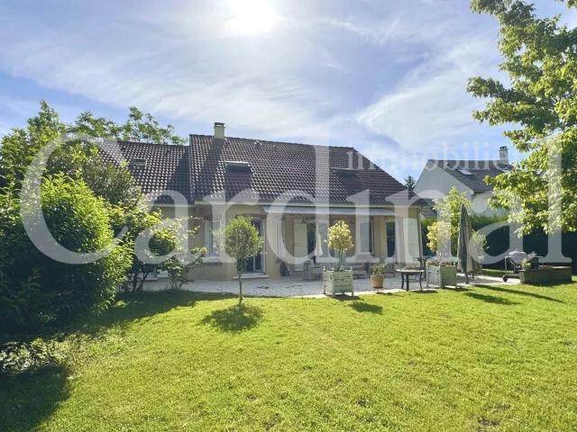 Maison 8 pièces 190 m²