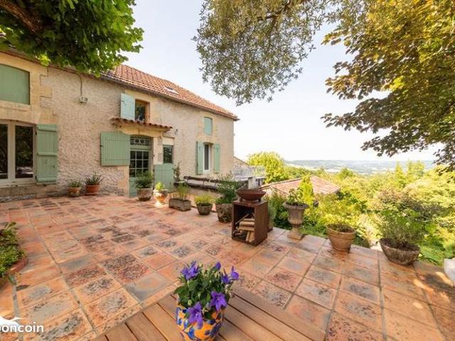Maison 8 pièces 190 m²