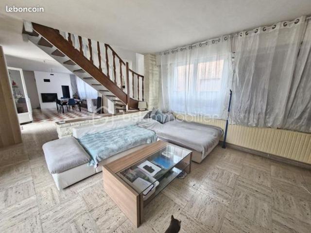 Maison 8 pièces 190 m²