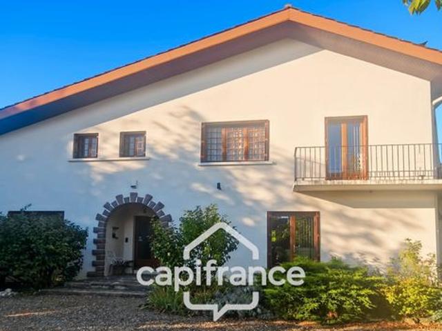 Maison 8 pièces 190 m²