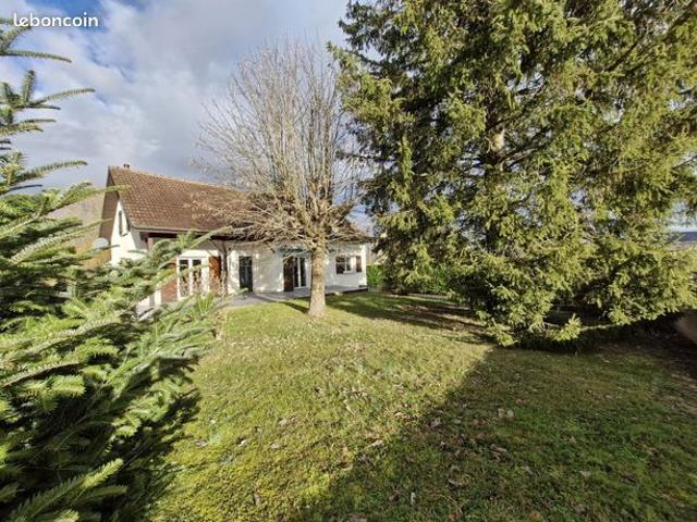 Maison 8 pièces 190 m²