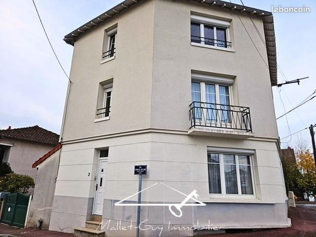 Maison 8 pièces 191 m²