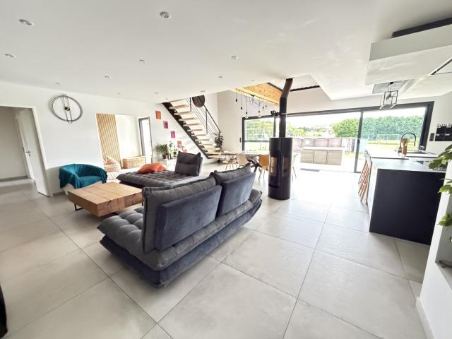 Maison 8 pièces 191 m²