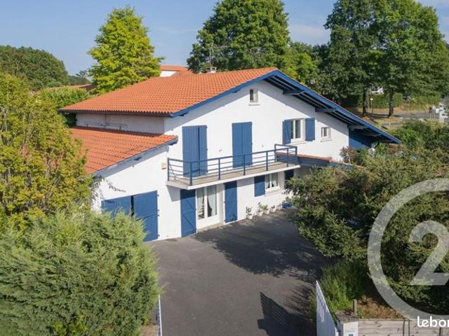 Maison 8 pièces 191 m²