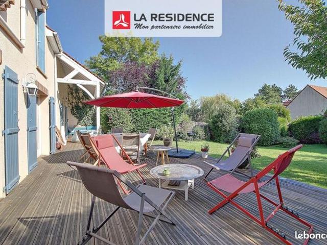 Maison 8 pièces 191 m²