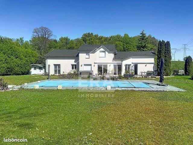 Maison 8 pièces 191 m²