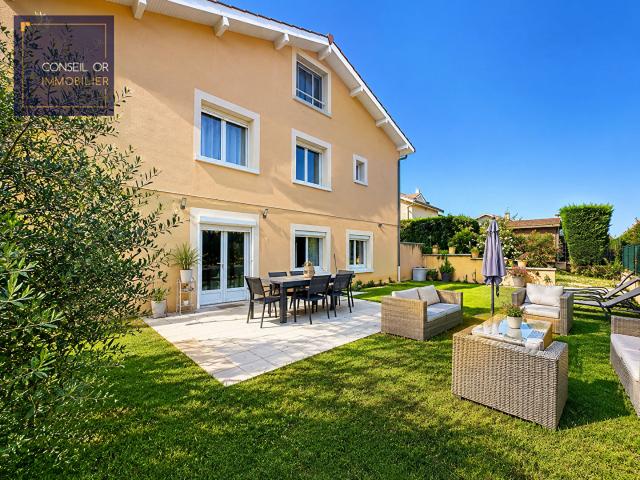 Maison 8 pièces 192 m2