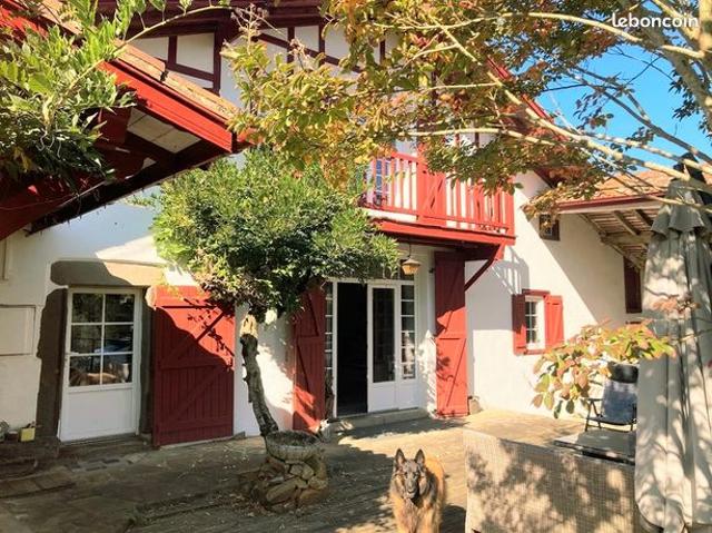 Maison 8 pièces 192 m²