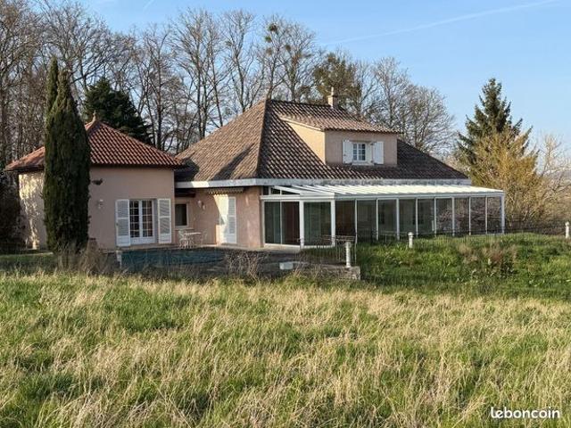 Maison 8 pièces 192 m²